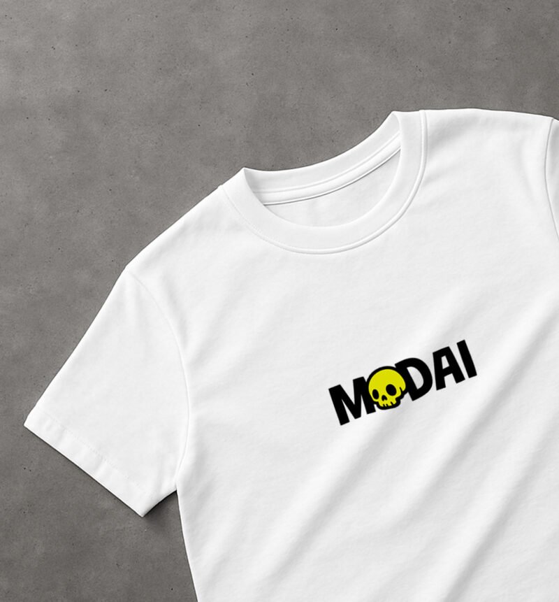 La imagen muestra la parte frontal del diseño Ta Mare, parte de la colección de polos "Calacas"